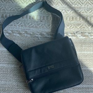 MAXX NEW YORK fanny pack